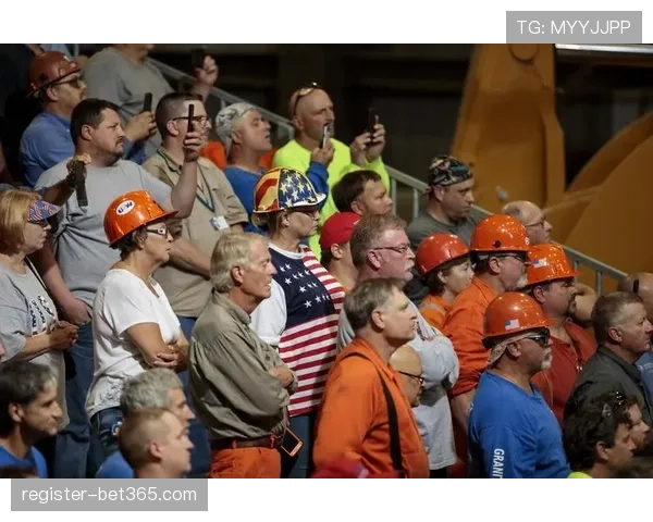 丁威迪底线,巧妙接球,突破防守,广州赛马会,广州赛马,赛马俱乐部,赛马资讯