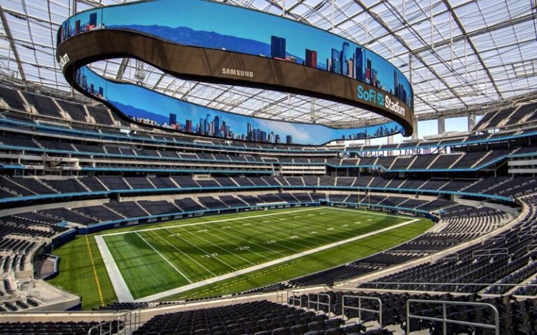 独播,周五,英冠对决,广州赛马会,广州赛马,赛马俱乐部,赛马资讯