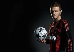 莱万训练间,隙加紧射门,训练,广州赛马会,广州赛马,赛马俱乐部,赛马资讯